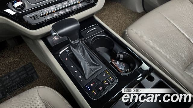 Kia All New Carnival VIP, 2018 9