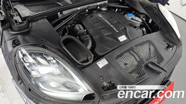 Porsche Macan 95B, 2017 6