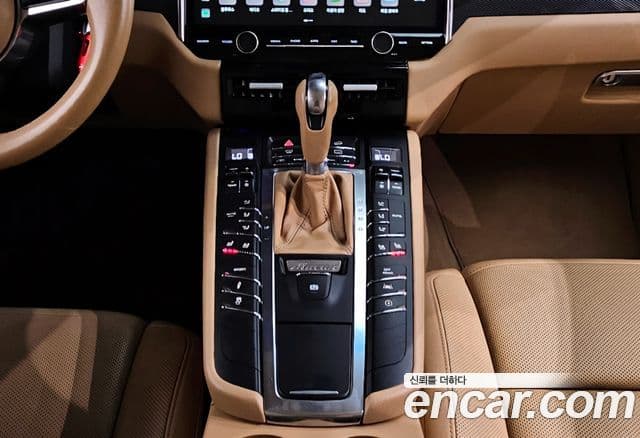 Porsche Macan 95B, 2017 9