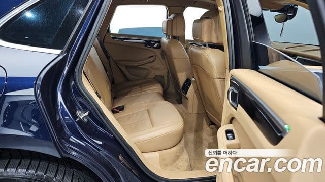 Porsche Macan 95B, 2017 12