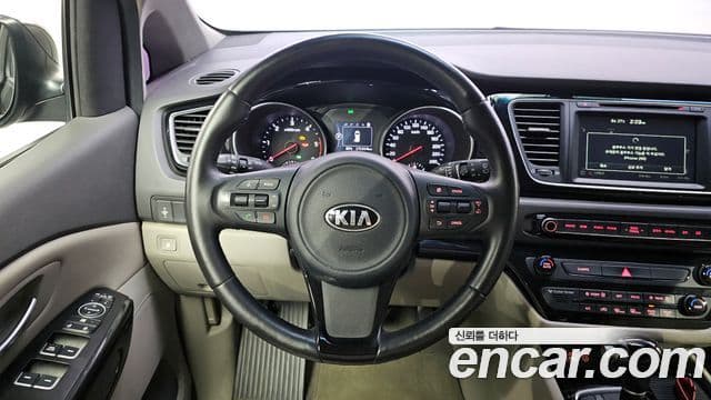 Kia All New Carnival Prestige, 2015 13
