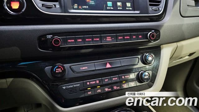 Kia All New Carnival Prestige, 2015 15