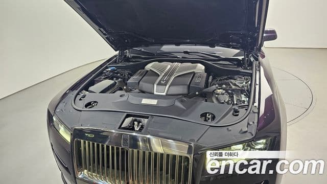 Rolls-Royce 고스트 2세대 6.7 EWB V12, 2021 6
