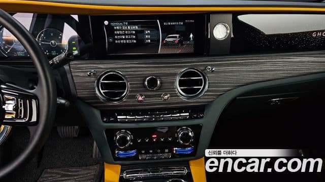 Rolls-Royce 고스트 2세대 6.7 EWB V12, 2021 14