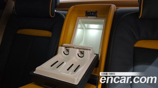 Rolls-Royce 고스트 2세대 6.7 EWB V12, 2021 16