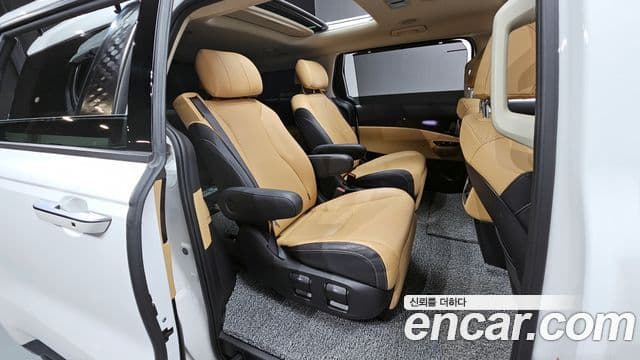 Kia Carnival 4세대 Signature, 2023 11
