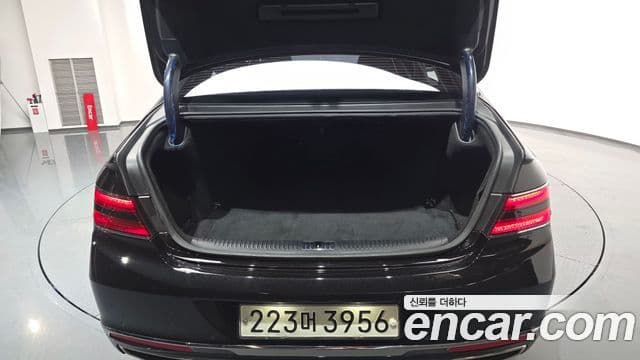 Genesis G90 Luxury, 2019 20