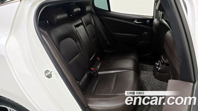 Kia 스팅어 Platinum, 2018 12