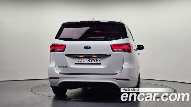 Kia All New Carnival Prestige, 2016 4