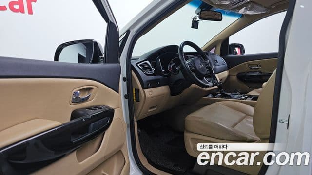 Kia All New Carnival Prestige, 2016 12