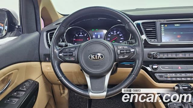 Kia All New Carnival Prestige, 2016 13