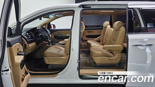 Kia All New Carnival Prestige, 2016 17