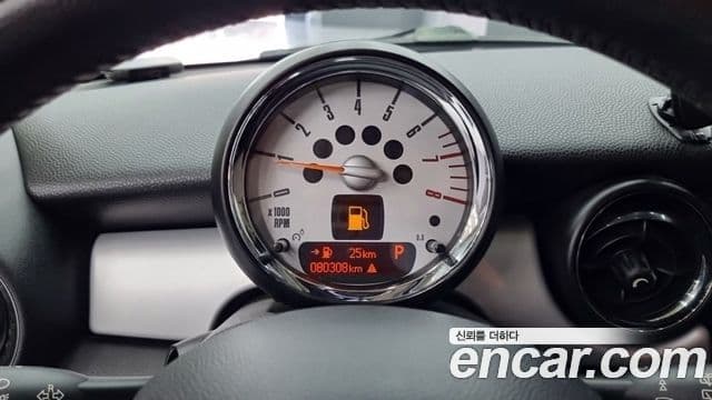 Mini Cooper 2세대, 2012 8