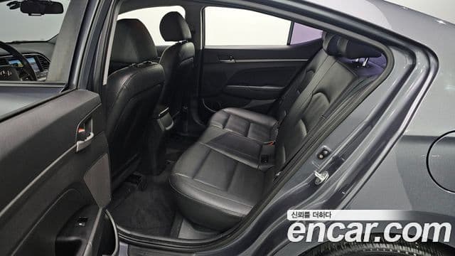 Hyundai Avante AD 1.6 GDI Value Plus, 2017 11