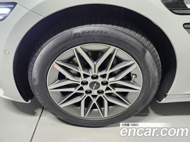 Genesis G80 (RG3) бензин 2.5 турбо AWD, 2026 все фото