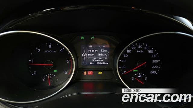 Kia All New Carnival Prestige, 2015 8