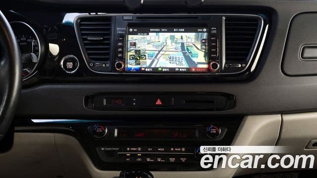 Kia All New Carnival Prestige, 2015 15