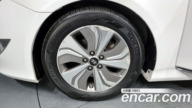 Hyundai Sonata гибрид Premium, 2014 все фото