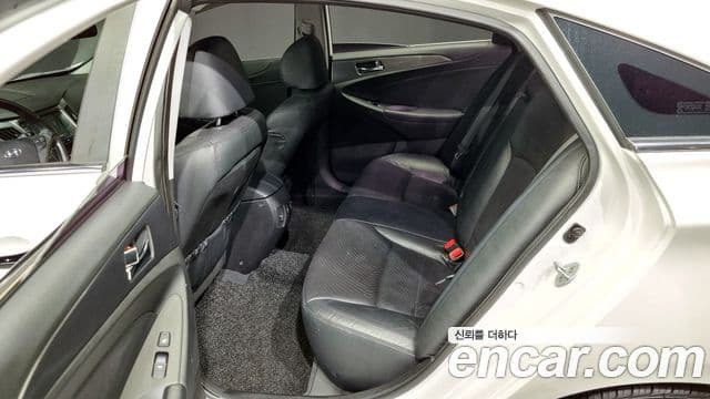 Hyundai Sonata гибрид Premium, 2014 11