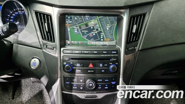 Hyundai Sonata гибрид Premium, 2014 20