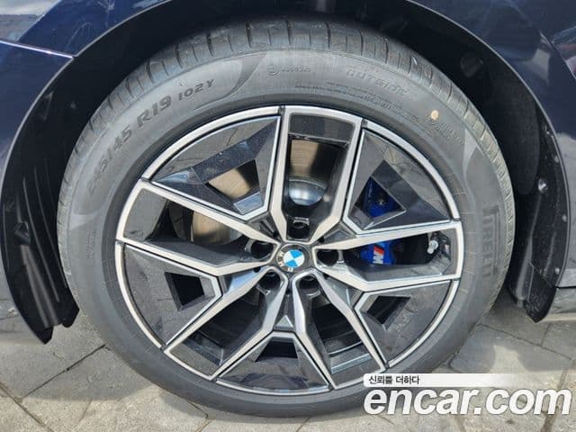 BMW 5시리즈 (G60) 520i M Sport, 2025 все фото