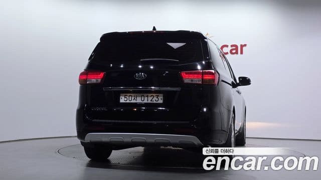 Kia All New Carnival Prestige, 2017 4
