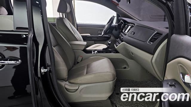 Kia All New Carnival Prestige, 2017 11