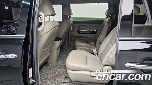 Kia All New Carnival Prestige, 2017 13