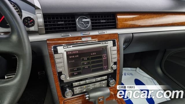 Volkswagen 페이톤 VW611, 2011 15