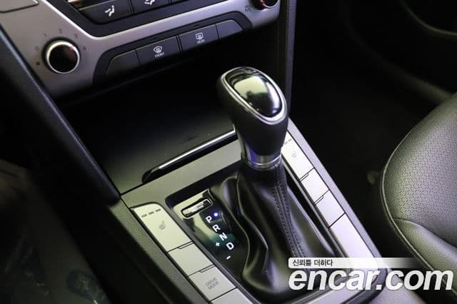 Hyundai Avante AD 1.6 GDI Value Plus, 2017 9