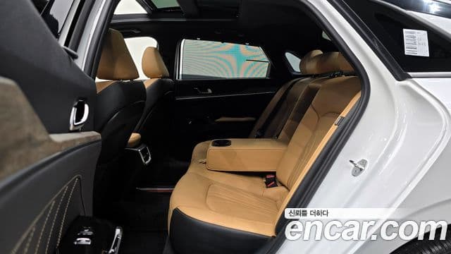 Kia K5 3세대 Signature, 2023 12