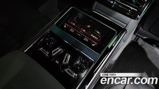 Audi A8 (D5) Premium, 2023 18