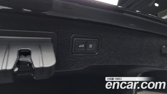 Audi A8 (D5) Premium, 2023 20