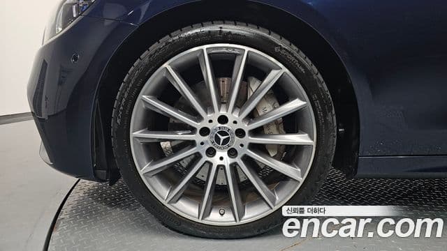 Mercedes-Benz E-класс W213 AMG Line, 2021 все фото