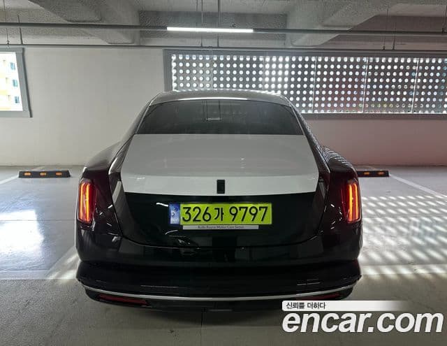 Rolls-Royce Spectre купе, 2024 3