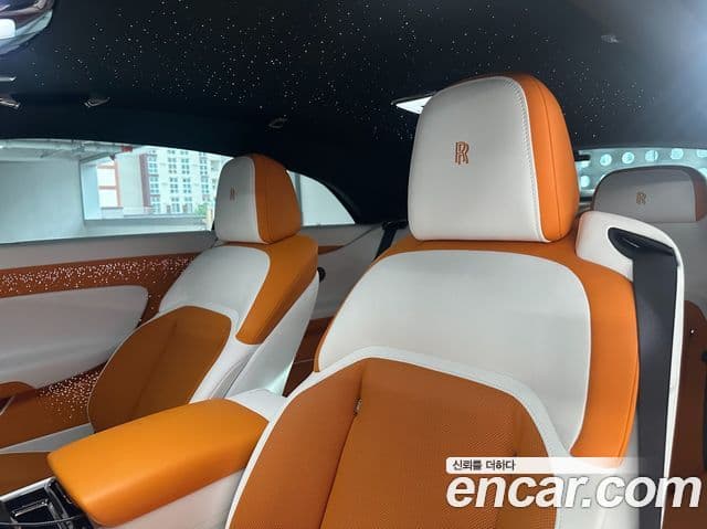 Rolls-Royce Spectre купе, 2024 10