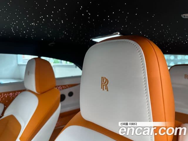 Rolls-Royce Spectre купе, 2024 11