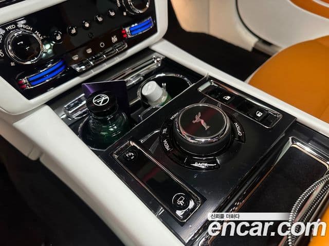 Rolls-Royce Spectre купе, 2024 16