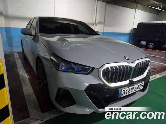 BMW 5시리즈 (G60) 530i xDrive M Sport, 2024 3