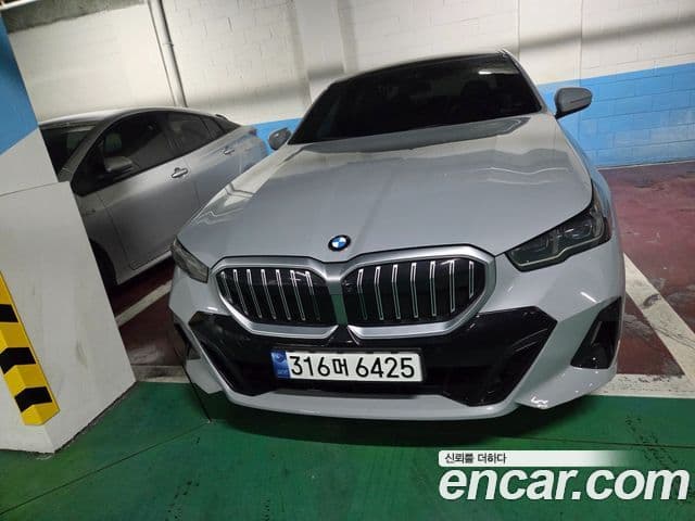 BMW 5시리즈 (G60) 530i xDrive M Sport, 2024 8