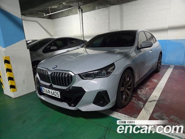 BMW 5시리즈 (G60) 530i xDrive M Sport, 2024 9