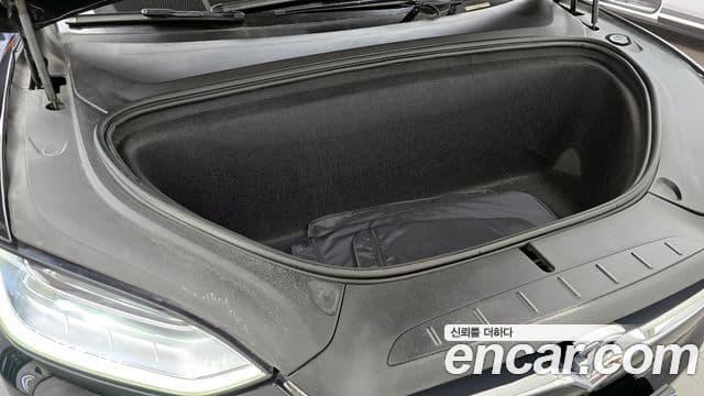 Tesla модель X, 2019 6