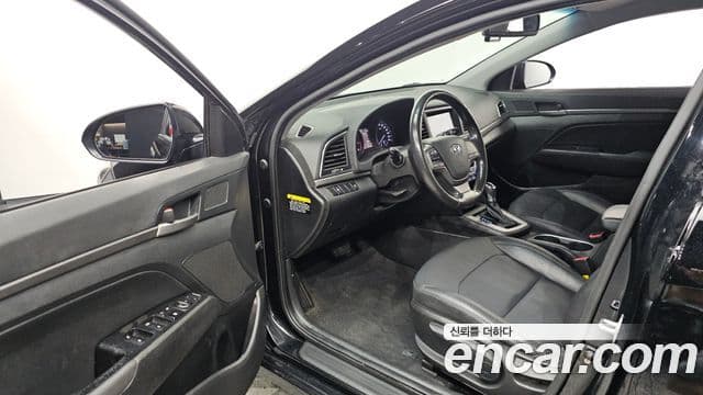 Hyundai Avante AD 1.6 GDI Smart, 2017 10