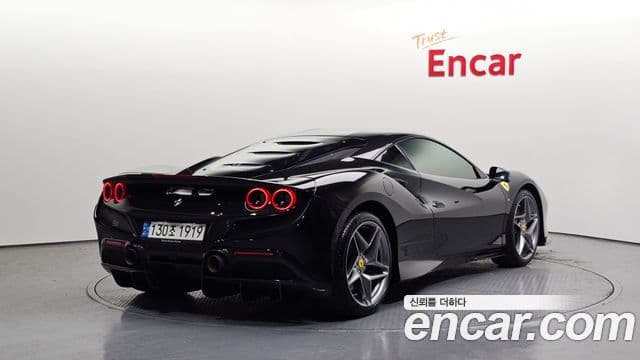 Ferrari F8 트리뷰토 3.9 V8, 2022 2