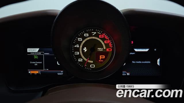 Ferrari F8 트리뷰토 3.9 V8, 2022 8