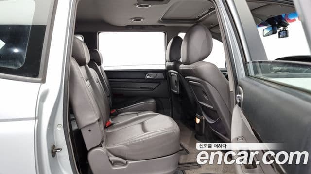 KG모빌리티(SsangYong) Korando 투리스모 4WD GT 11인승, 2014 12