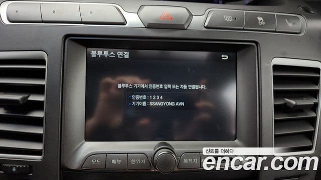 KG모빌리티(SsangYong) Korando 투리스모 4WD GT 11인승, 2014 16