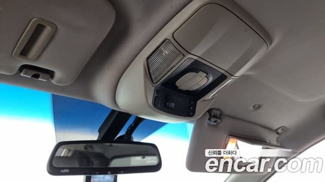 KG모빌리티(SsangYong) Korando 투리스모 4WD GT 11인승, 2014 18