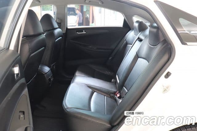 Hyundai YF Sonata LPI top, 2012 8