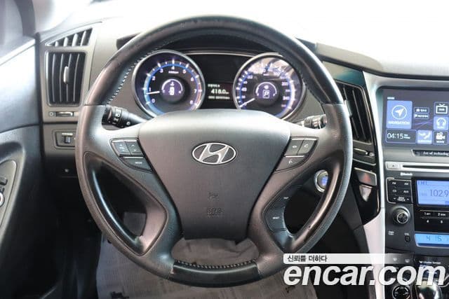 Hyundai YF Sonata LPI top, 2012 10